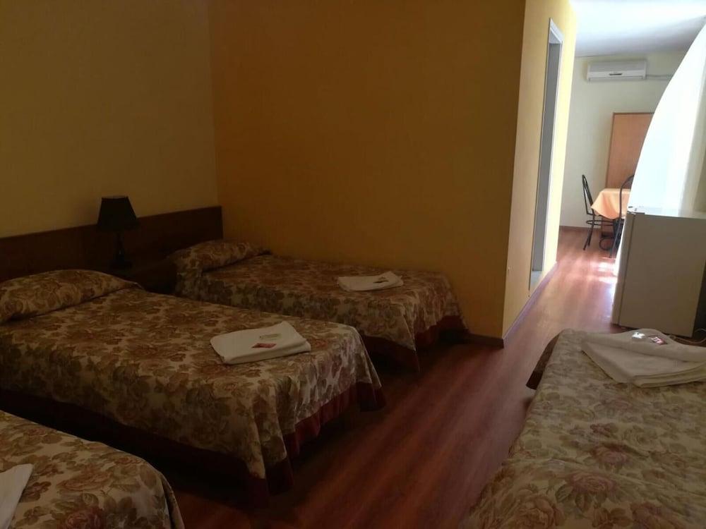 Hotel Hispano Montevideo Esterno foto