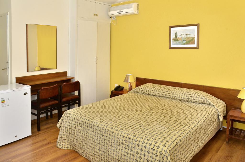 Hotel Hispano Montevideo Esterno foto