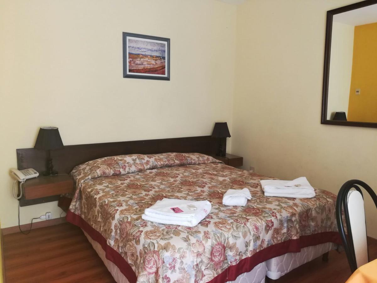 Hotel Hispano Montevideo Esterno foto